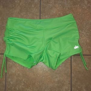 Alo Yoga Scrunch Shorts